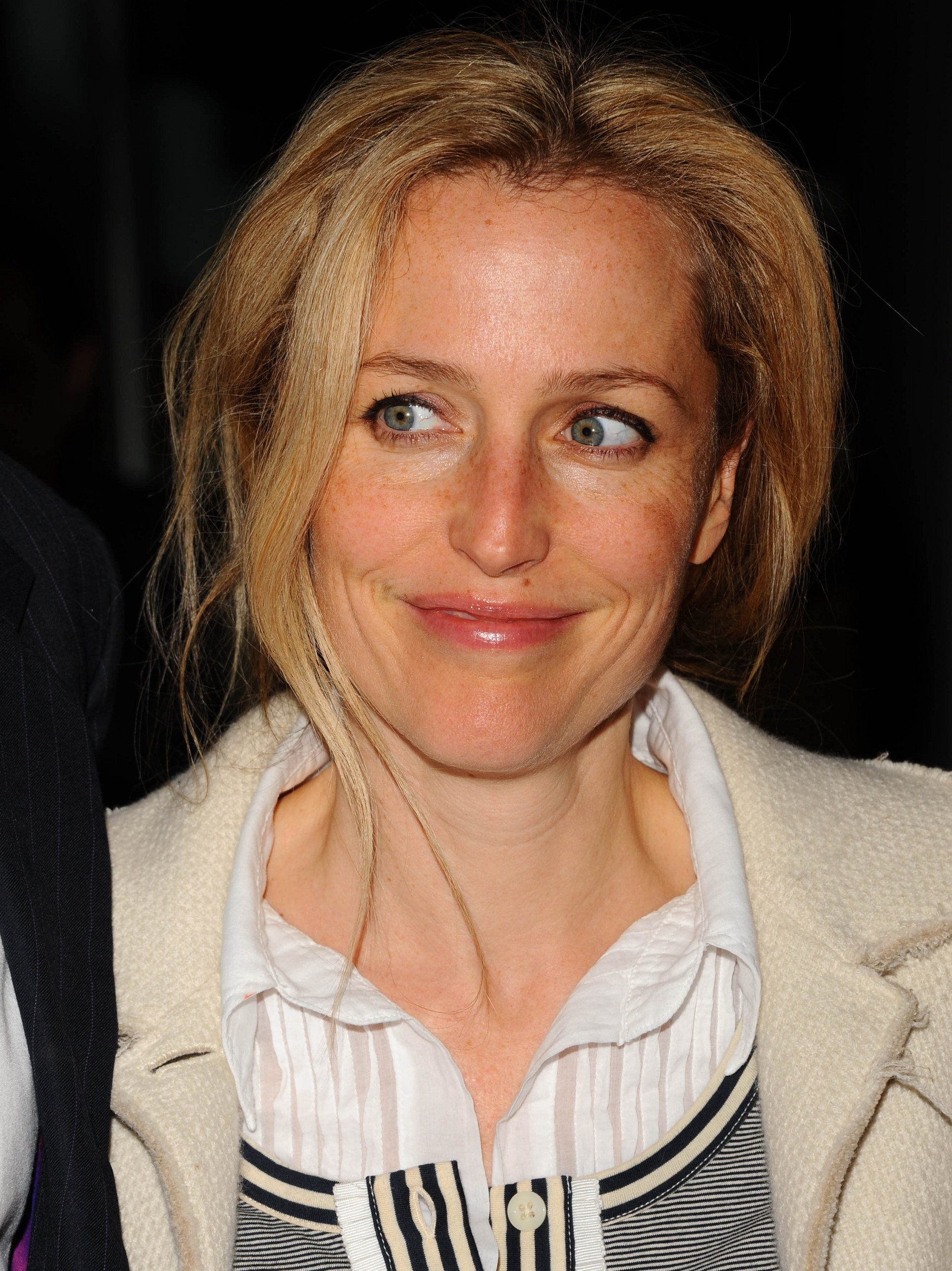 Gillian Anderson 715